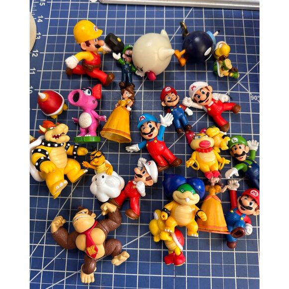 SUPER MARIO BROS Nintendo retro vintage pvc figure bundle 20+ pcs 108 - Picture 1 of 1